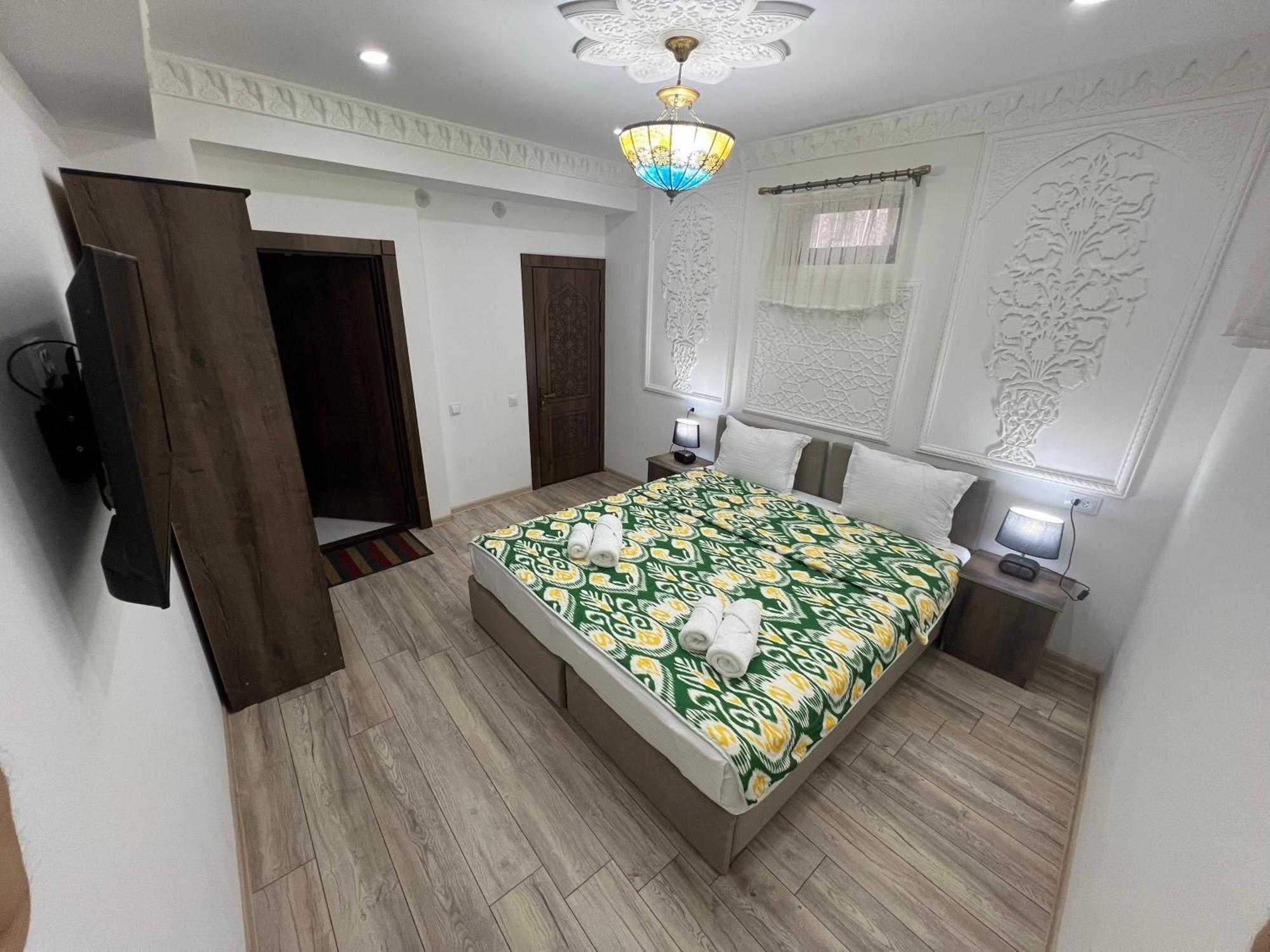 Everland Guest House Bukhara Bagian luar foto
